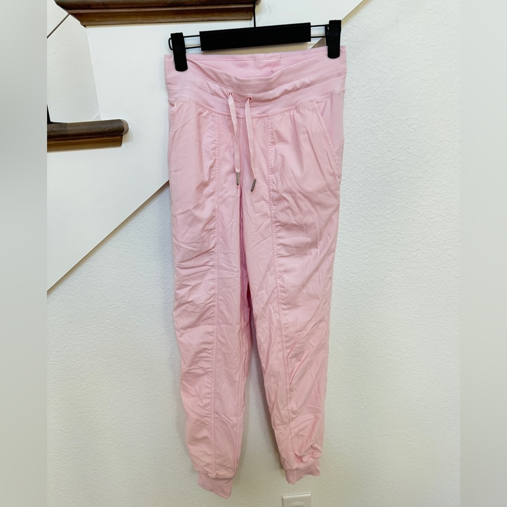 Lululemon strawberry milkshake dance joggers - Picture 2 of 5